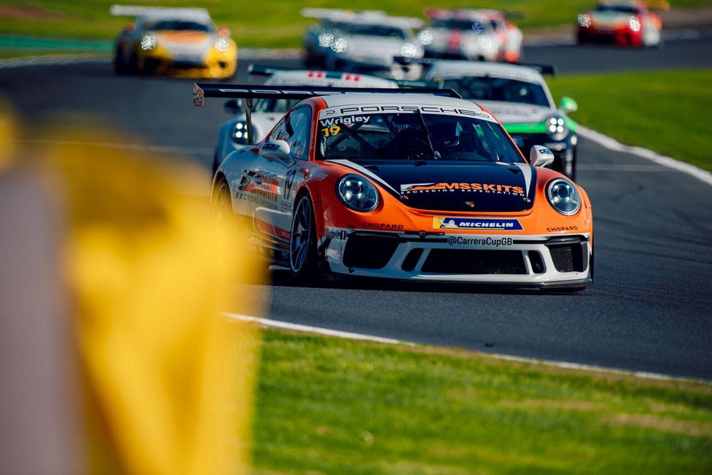 PCCGB Brands Hatch: Wrigley wins finale, Ellinas snatches title